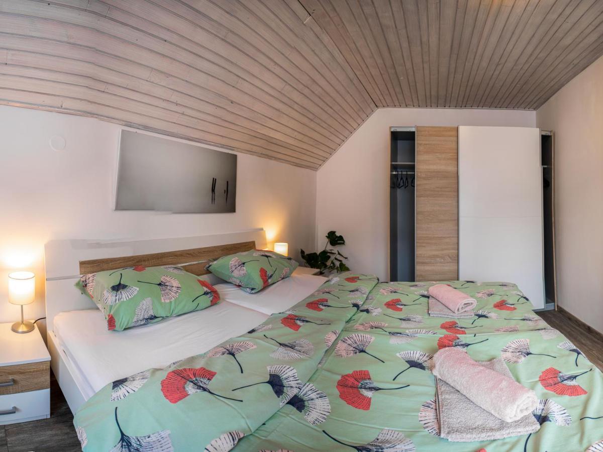 Apartament Apartma Petra Ravnik - Wanderer'S Hut Bohinj Zewnętrze zdjęcie